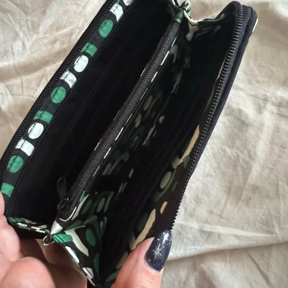 Vera Bradley Floral Quilted Green and White Wallet - Picture 5 of 8